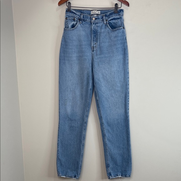 Abercrombie & Fitch Curve Love Ultra High Rise 90s Straight Jean *As Is* 29 8L - Picture 15 of 15